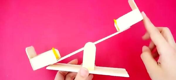 عکس سرسره با چوب بستنی