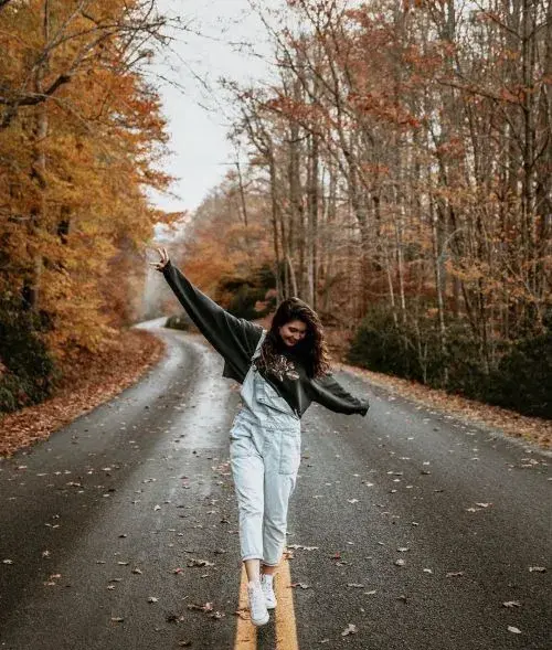 ژست عکس هنری دختر