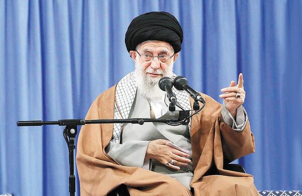 عکسهای اربعین قاسم سلیمانی