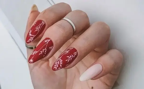 عکس مدل کاشت ناخن فرنچ قرمز