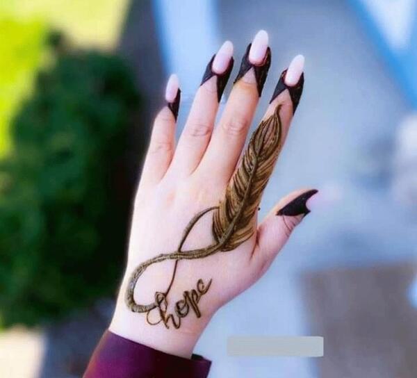 عکس دست عروس با حنا