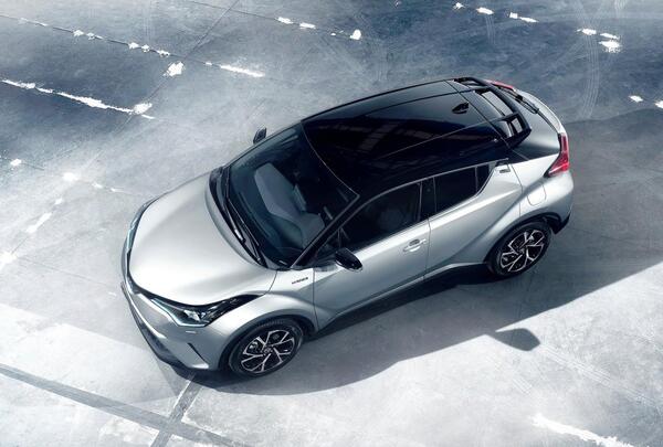 عکس ماشین تویوتا c-hr