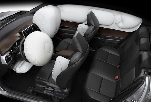 عکس ماشین تویوتا c-hr