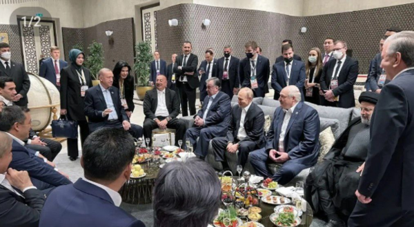 عکس رئیسی در اجلاس شانگهای