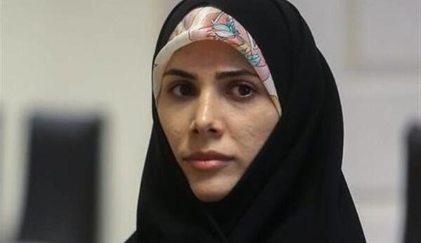 عکس دختر روحانی در انگلیس