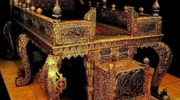 عکس تخت طاووس