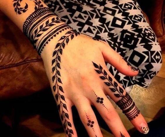 دانلود عکس حنا روی دست