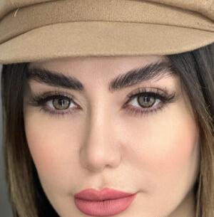 عکس چشم عسلی تیره