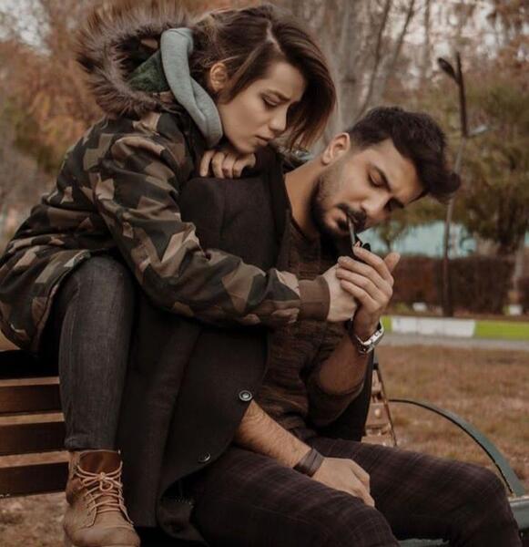 عکس ژست دخترونه برای پروفایل