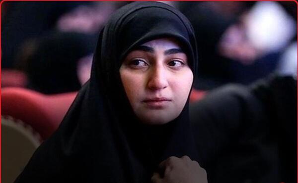 عکس گریه دختر حاج قاسم سلیمانی
