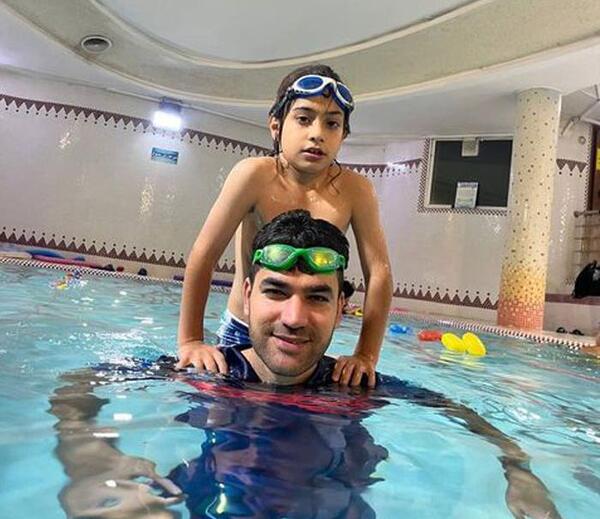 عکس مادر آرات حسینی