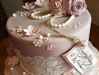 عکس حلقه ازدواج روی کیک