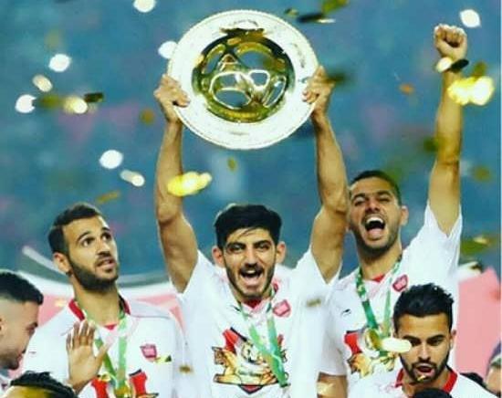 عکس مهدی ترابی با جام