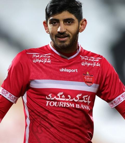 عکس مهدی ترابی با جام