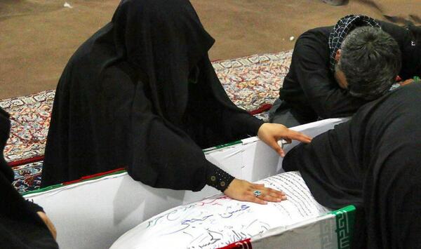 عکس شهید حججی با خانواده