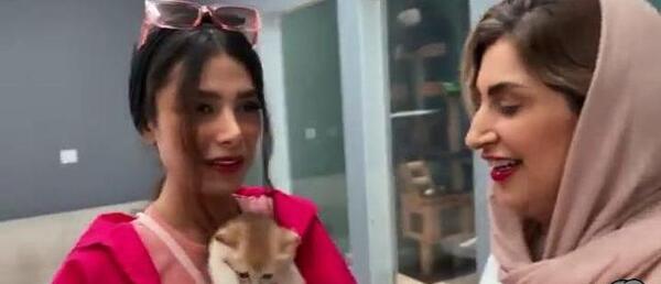 عکس دیانا رحیمی با لباس بنفش