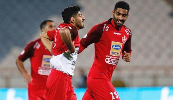 عکس مهدی ترابی با پیراهن اطاعت از رهبری