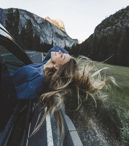 عکس دخترونه غمگین سیاه سفید بدون متن
