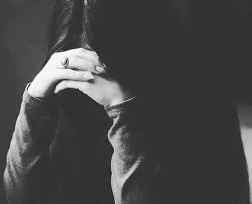 عکس دخترونه غمگین سیاه سفید بدون متن