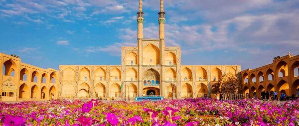 عکس میدان آزادی یزد