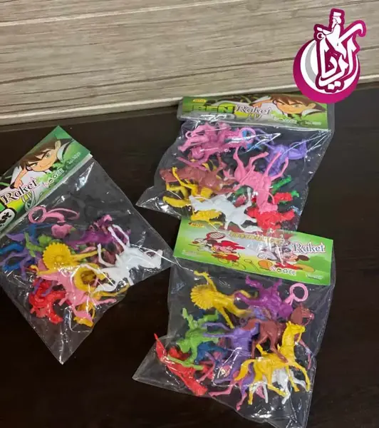 عکس اسب پلاستیکی