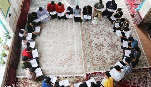 عکس دختر در ماه رمضان