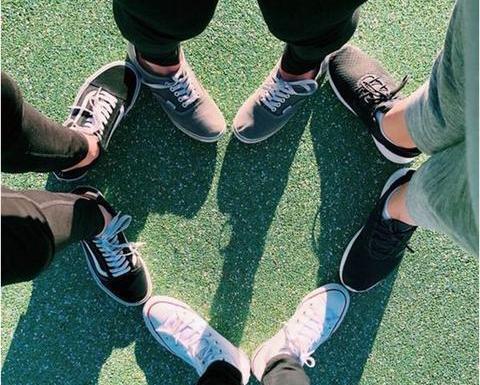 عکس چهار نفره برای پروفایل