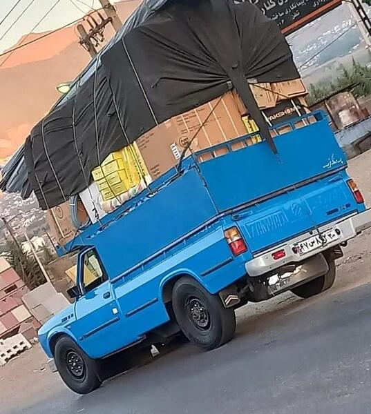 عکس نیسان صورتی