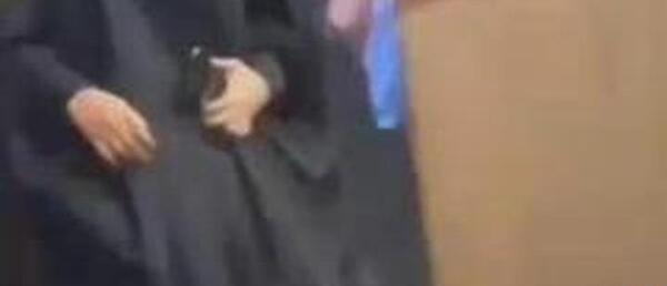 عکس دختر سلیمانی با گوشی اپل