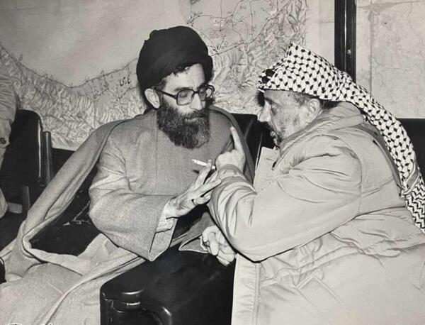 عکس آقای خامنه ای