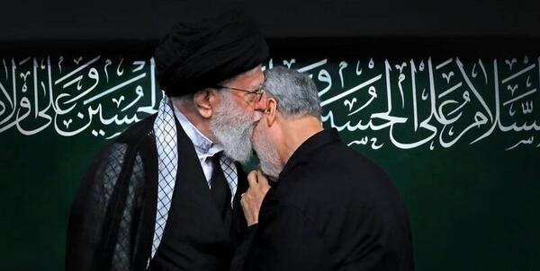 عکس حاج قاسم با رهبر