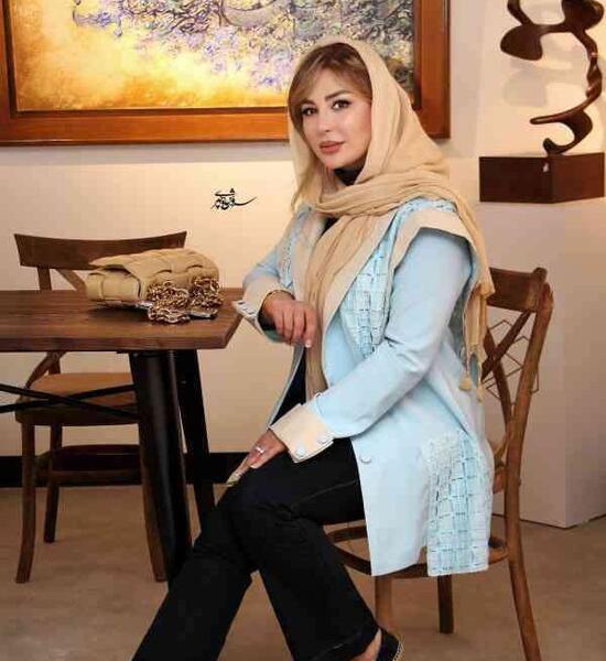 عکس نیوشا ضیغمی با توربان