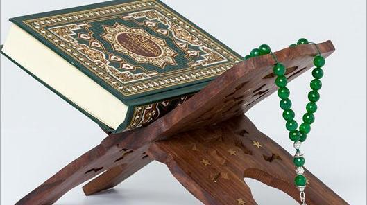 عکس قرآن چوبی