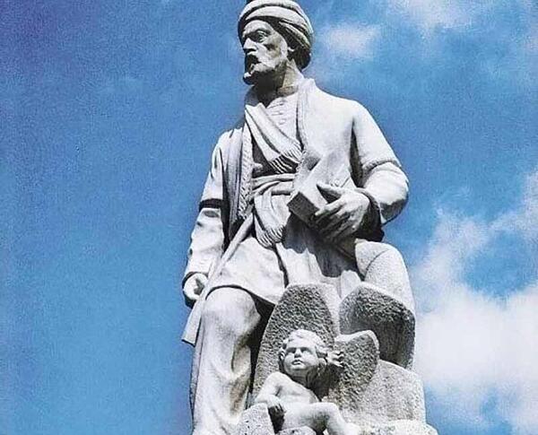 عکس مجسمه ی حافظ