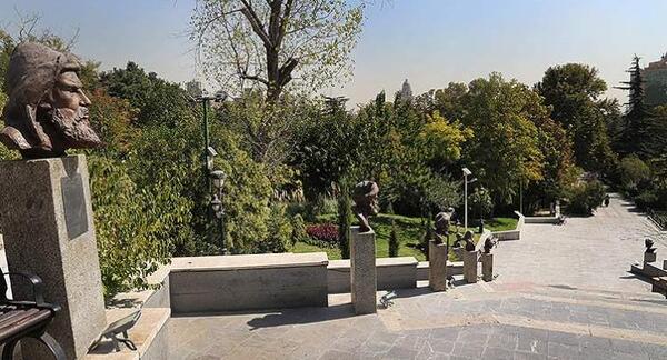 عکس مجسمه ی حافظ