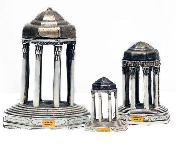 عکس مجسمه ی حافظ