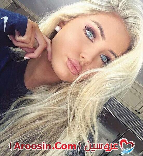 ژست عکس سلفی دخترونه برای پروفایل
