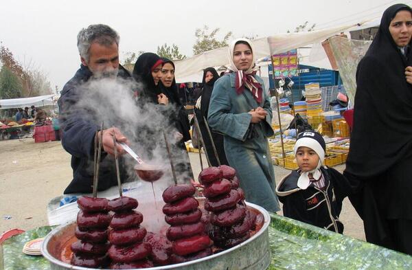 عکس مرد لبو فروش