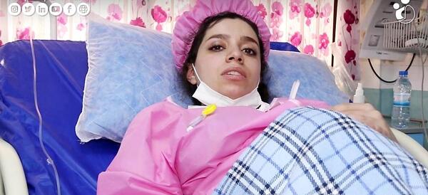 عکس زایمان طبیعی ایستاده