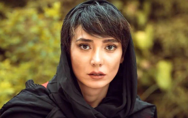 عکس سلفی مینا وحید