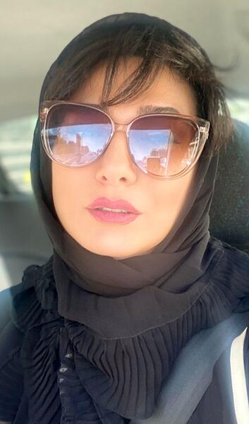 عکس سلفی مینا وحید
