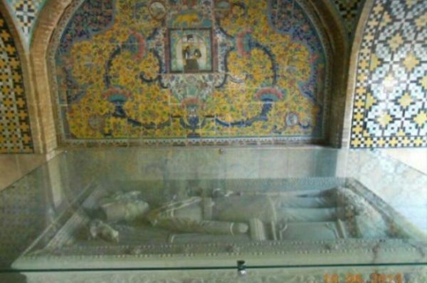 عکس آرامگاه جیران
