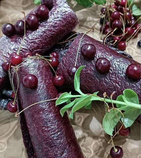 عکس از لواشک آلبالو