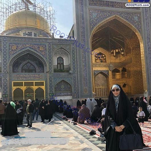 عکس نوشته دختر چادری در حرم امام رضا