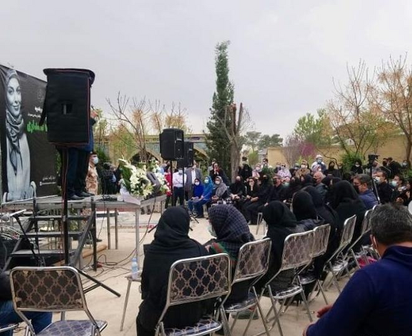 عکسهای مراسم یادبود آزاده نامداری