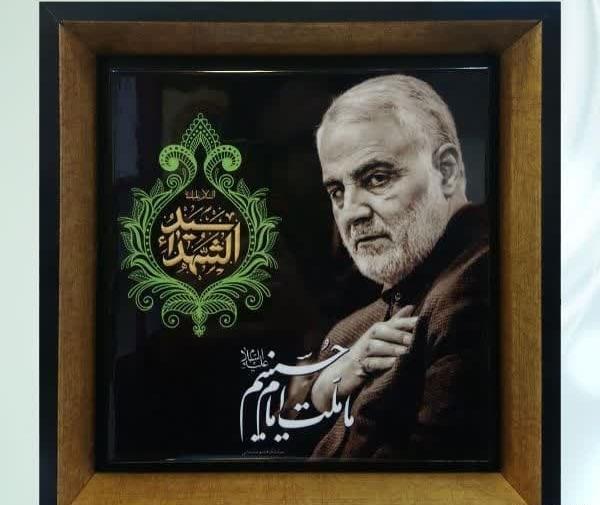 قاب عکس حاج قاسم سلیمانی