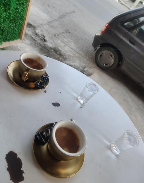 عکس کافه صورتی بابل