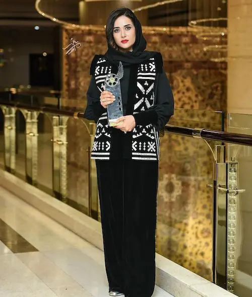 عکس سگ پریناز ایزدیار