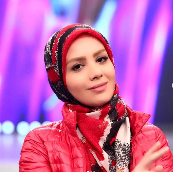 عکس مجری زن صبحانه ایرانی