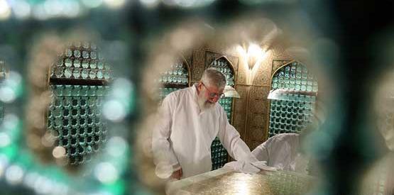 عکس رهبری غبارروبی